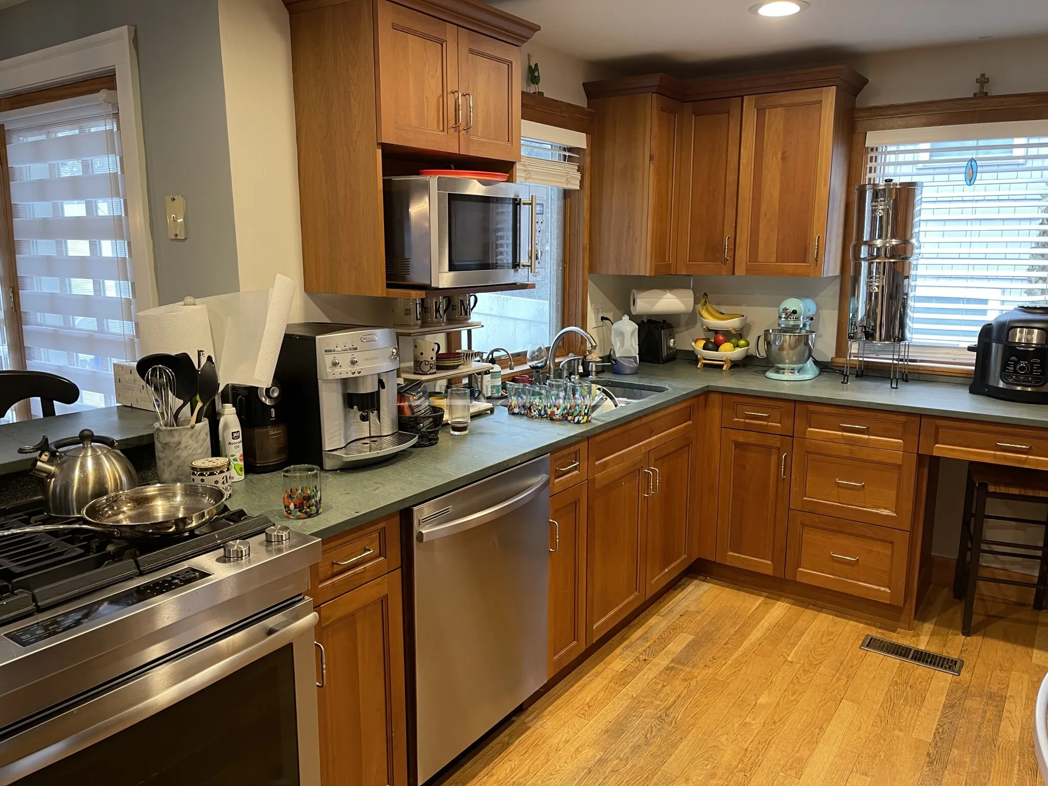 4 bed, 2.5 bath apartment for rent at 49 Beal Rd Unit 1, Warrendale — photo 3 of 22