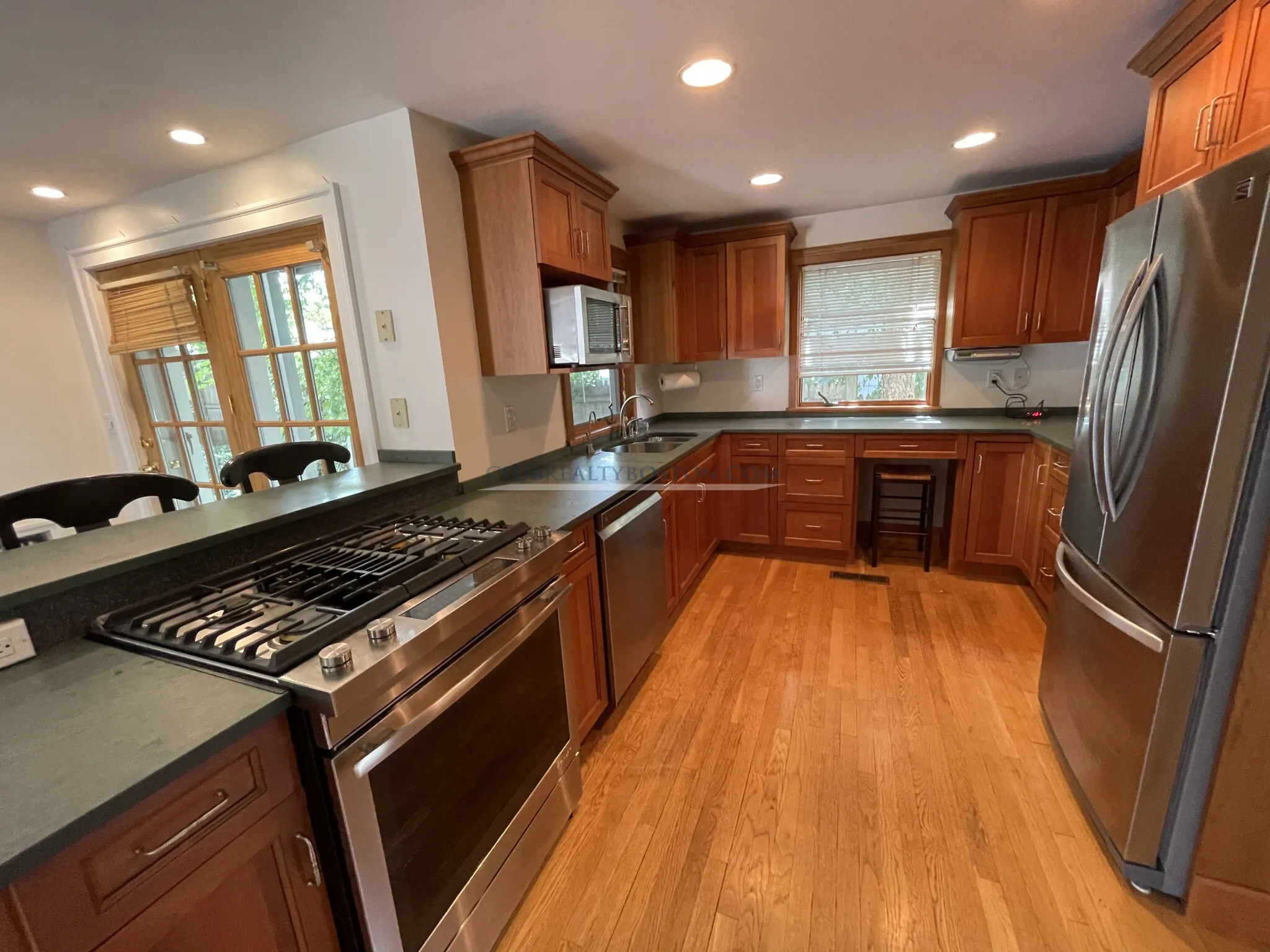 4 bed, 2.5 bath apartment for rent at 49 Beal Rd Unit 1, Warrendale — photo 4 of 22