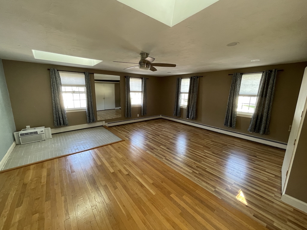 4 bed, 2 bath apartment for rent at 49 Beal Rd Unit 49, Waltham — photo 12 of 14