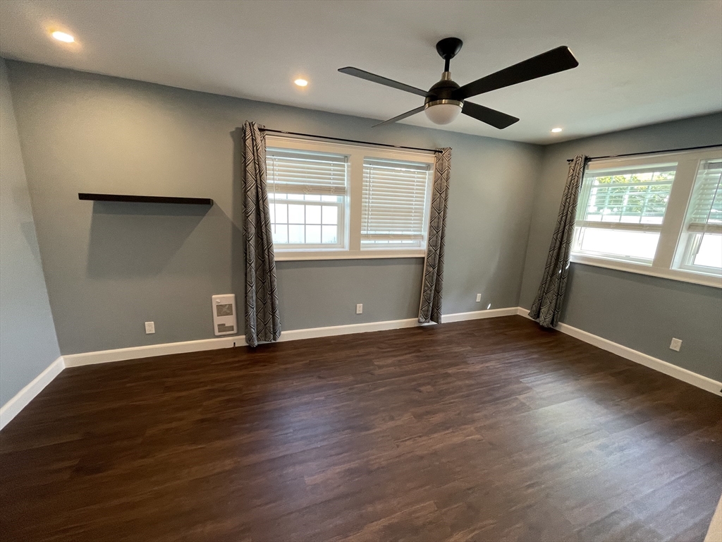 4 bed, 2 bath apartment for rent at 49 Beal Rd Unit 49, Waltham — photo 5 of 14