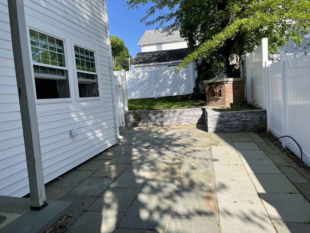 4 bed, 2 bath apartment for rent at 49 Beal Rd Unit 49, Waltham — photo 13 of 14
