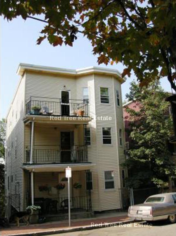 3 bed, 1 bath apartment for rent at 49 Beech Glen St Unit 3, Roxbury — photo 5 of 7