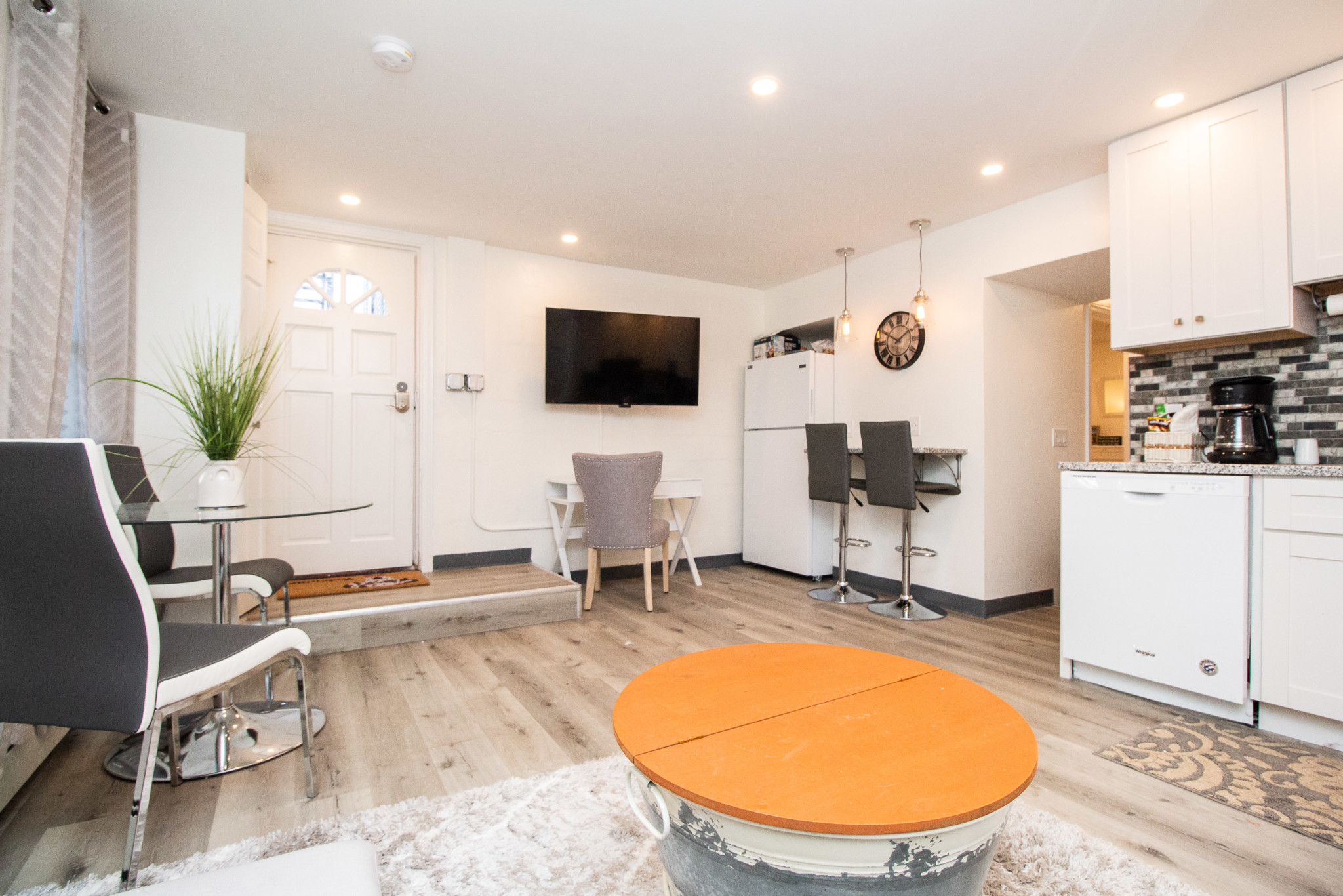 1 bed, 1 bath apartment for rent at 49 Boylston St Unit 1B, Brookline Village — photo 4 of 20