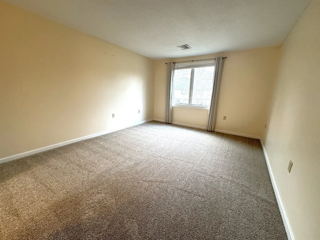 2 bed, 2 bath apartment for rent at 49 Brickett Hill Circle Unit 49, Haverhill — photo 14 of 30