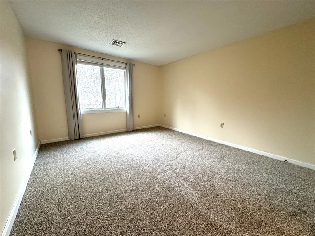 2 bed, 2 bath apartment for rent at 49 Brickett Hill Circle Unit 49, Haverhill — photo 13 of 30