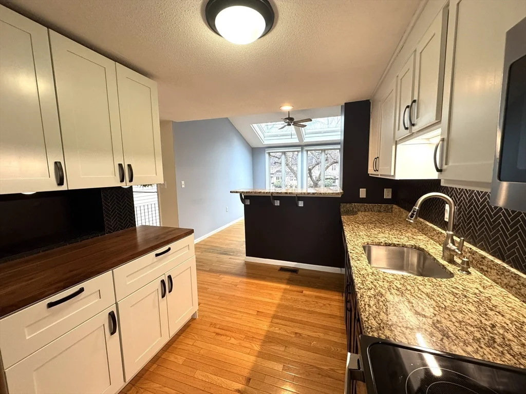 2 bed, 2 bath apartment for rent at 49 Brickett Hill Circle Unit 49, Haverhill — photo 6 of 30