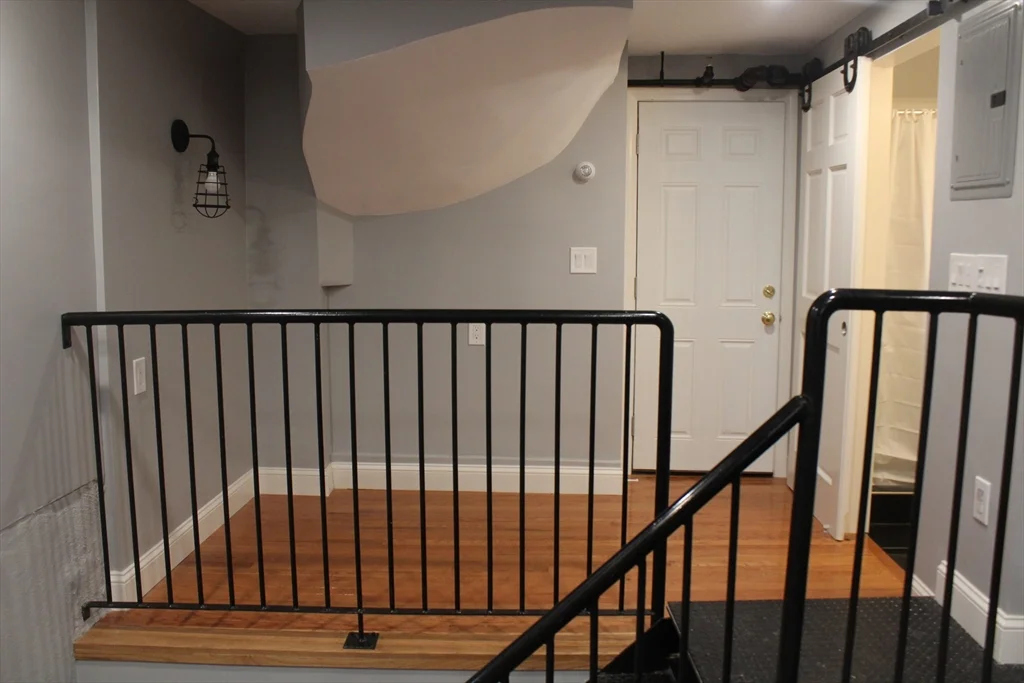 Studio bed, 1 bath apartment for rent at 49 Brimmer St Unit 10, Beacon Hill — photo 6 of 11