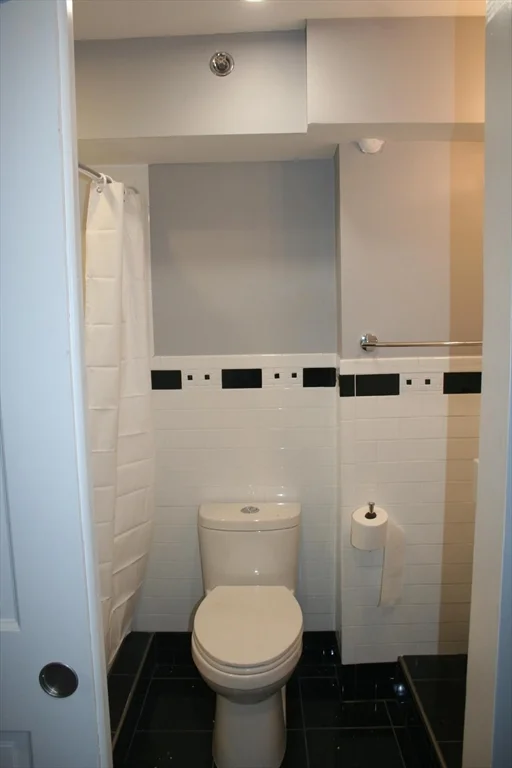 Studio bed, 1 bath apartment for rent at 49 Brimmer St Unit 10, Beacon Hill — photo 9 of 11