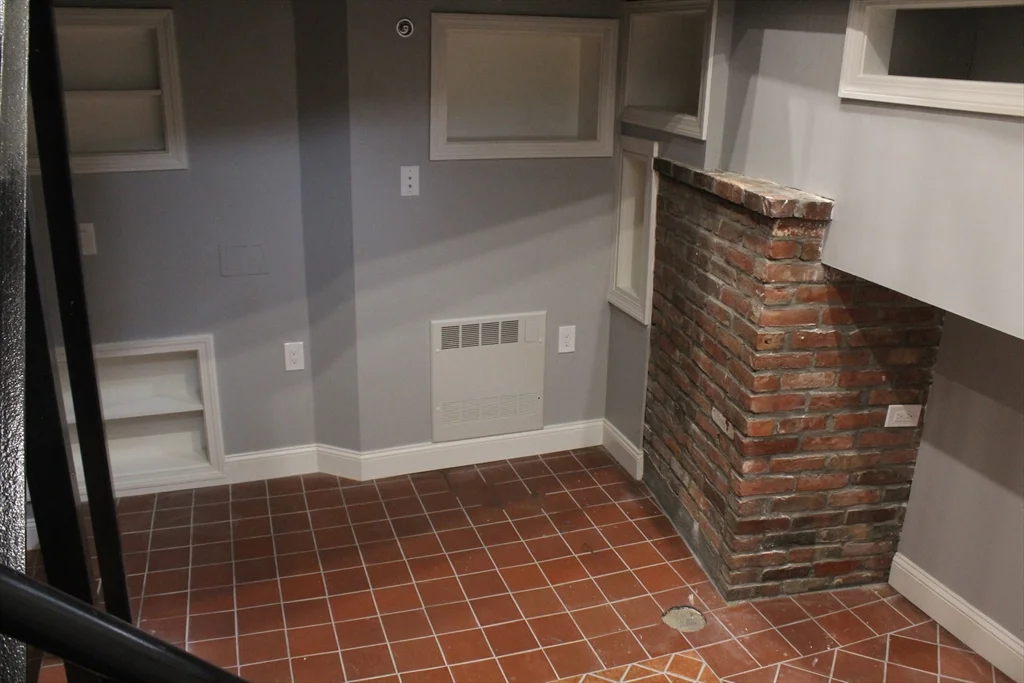 Studio bed, 1 bath apartment for rent at 49 Brimmer St Unit 10, Beacon Hill — photo 5 of 11
