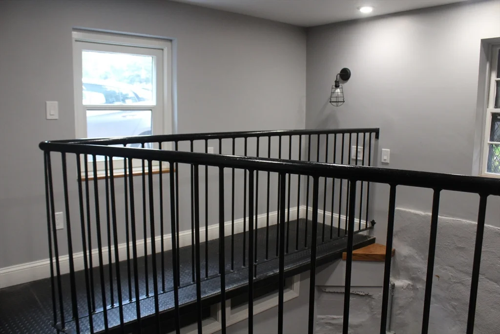 Studio bed, 1 bath apartment for rent at 49 Brimmer St Unit 10, Beacon Hill — photo 8 of 11
