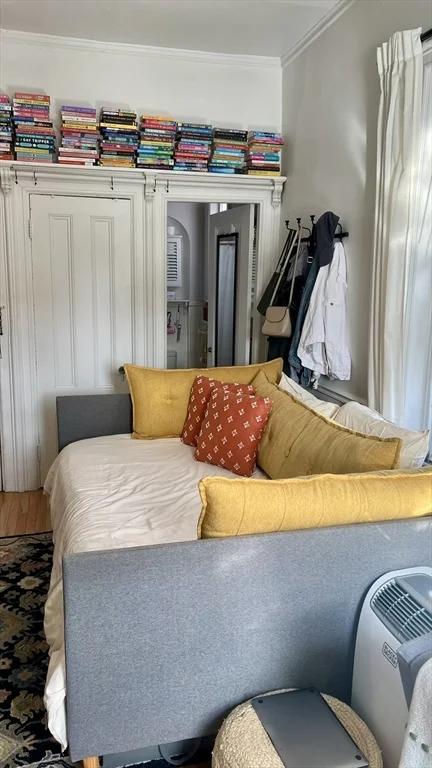 Studio bed, 1 bath apartment for rent at 49 Brimmer St Unit 5A, Beacon Hill — photo 2 of 7