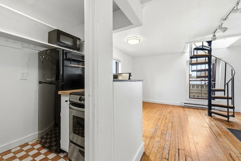 1 bed, 1 bath apartment for rent at 49 Brimmer St Unit 9, Beacon Hill — photo 7 of 17