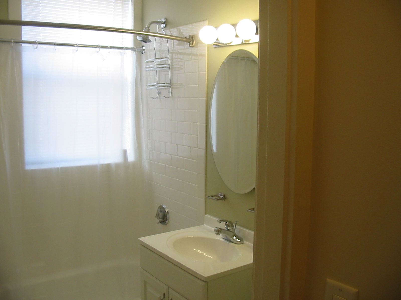 Studio bed, 1 bath apartment for rent at 49 Burbank St Unit 12, Fenway — photo 5 of 8