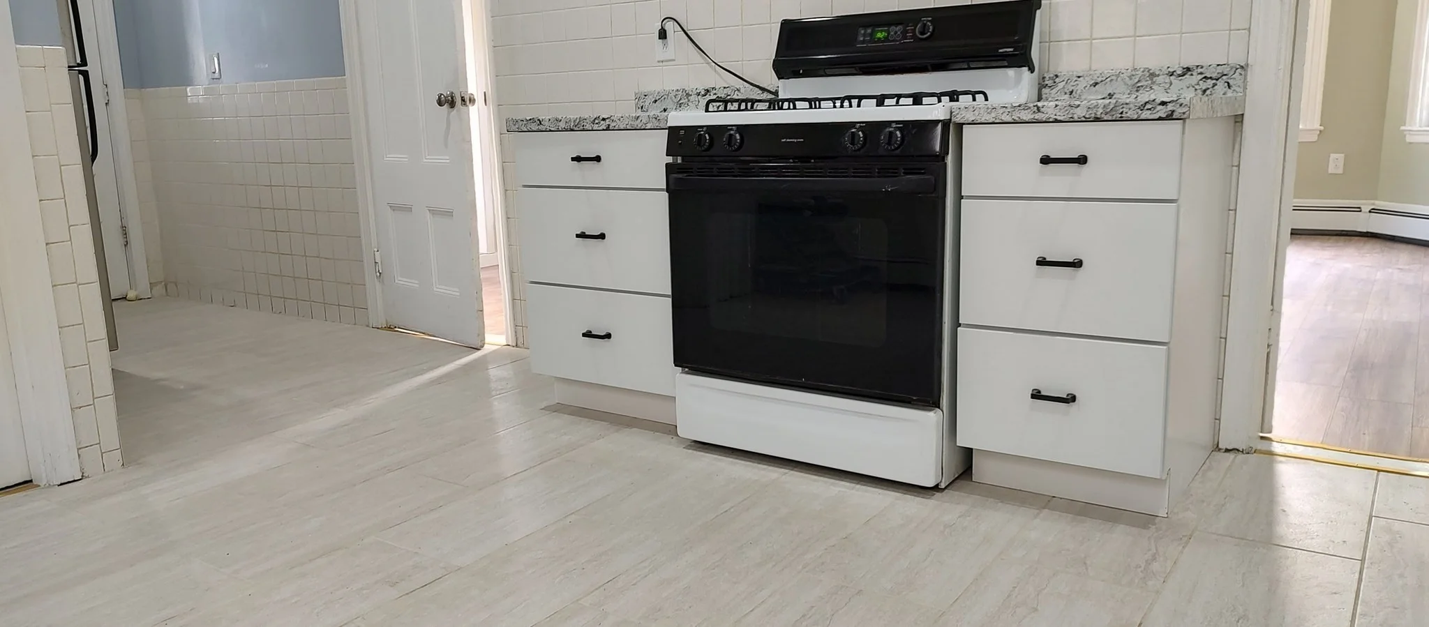 4 bed, 1 bath apartment for rent at 49 Burrell Unit 3, Roxbury — photo 5 of 30