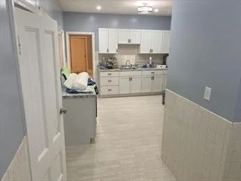 4 bed, 1 bath apartment for rent at 49 Burrell Unit 3, Roxbury — photo 9 of 30
