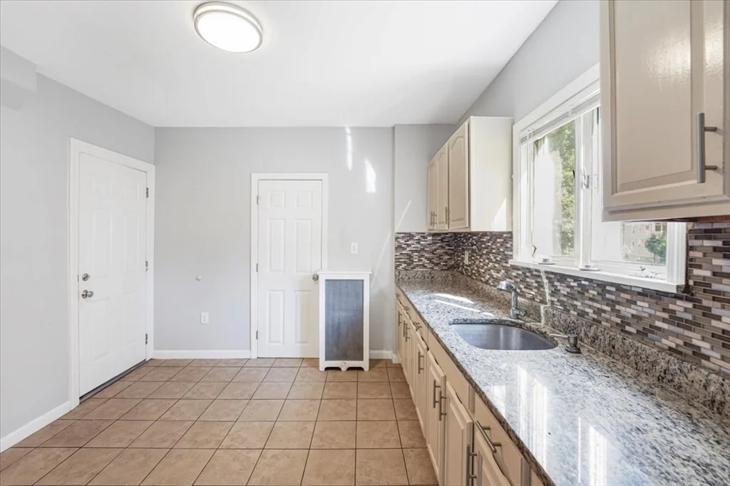 2 bed, 1 bath apartment for rent at 49 Burt Unit 1, Dorchester — photo 3 of 16