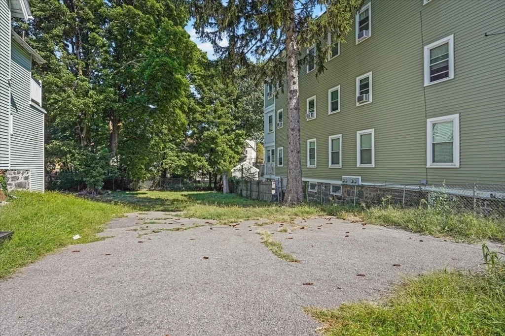 2 bed, 1 bath apartment for rent at 49 Burt Unit 1, Dorchester — photo 15 of 16
