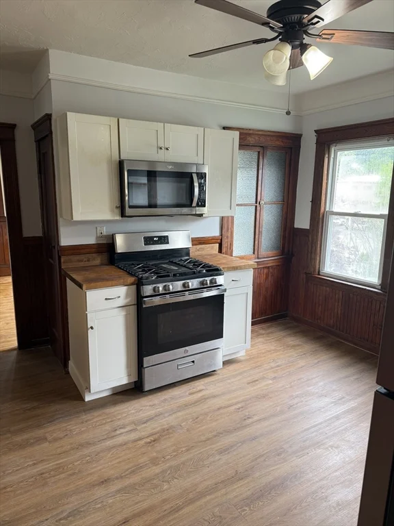 3 bed, 1 bath apartment for rent at 49 Catharine St Unit B, Worcester — photo 2 of 14