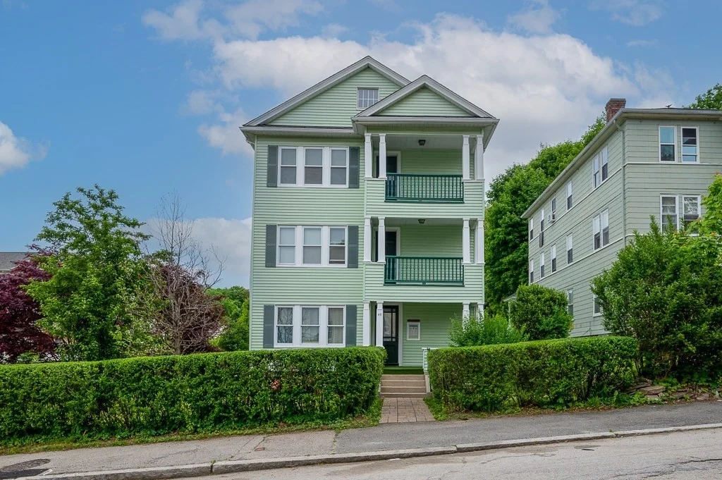 3 bed, 1 bath apartment for rent at 49 Catharine St Unit B, Worcester — photo 1 of 14