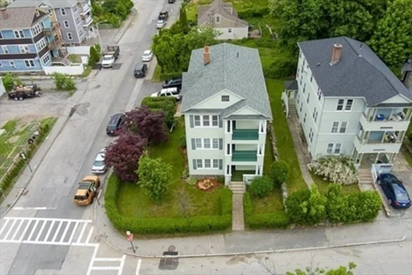 3 bed, 1 bath apartment for rent at 49 Catharine Unit 1, Belmont Hill
