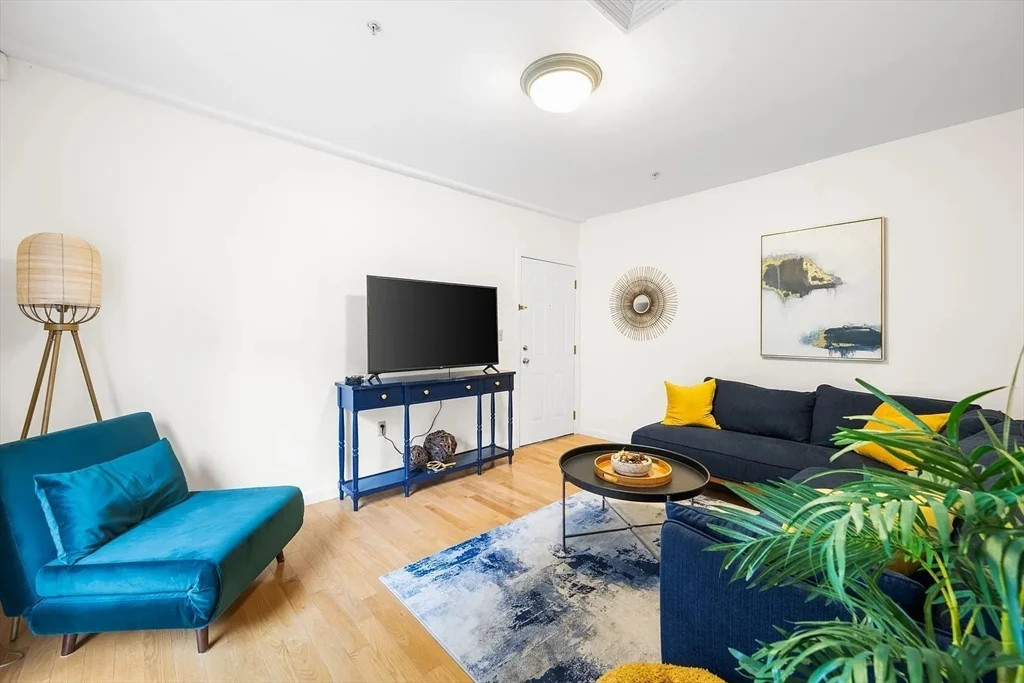 2 bed, 1 bath apartment for rent at 49 Cedar St Unit 2 Rear, Roxbury — photo 2 of 11