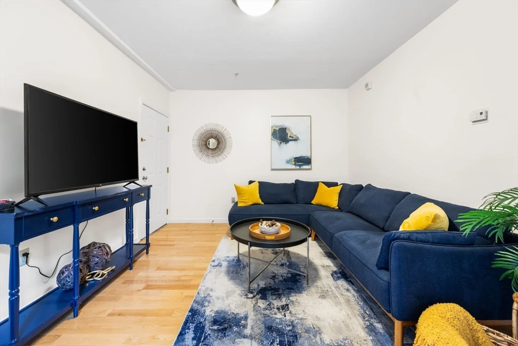 2 bed, 1 bath apartment for rent at 49 Cedar St Unit 3, Roxbury — photo 2 of 16