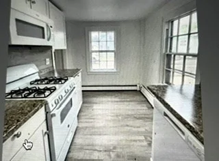 3 bed, 1 bath apartment for rent at 49 Central Unit 1, Holliston — photo 1 of 5