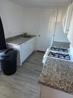 3 bed, 1 bath apartment for rent at 49 Central Unit 1, Holliston — photo 2 of 5