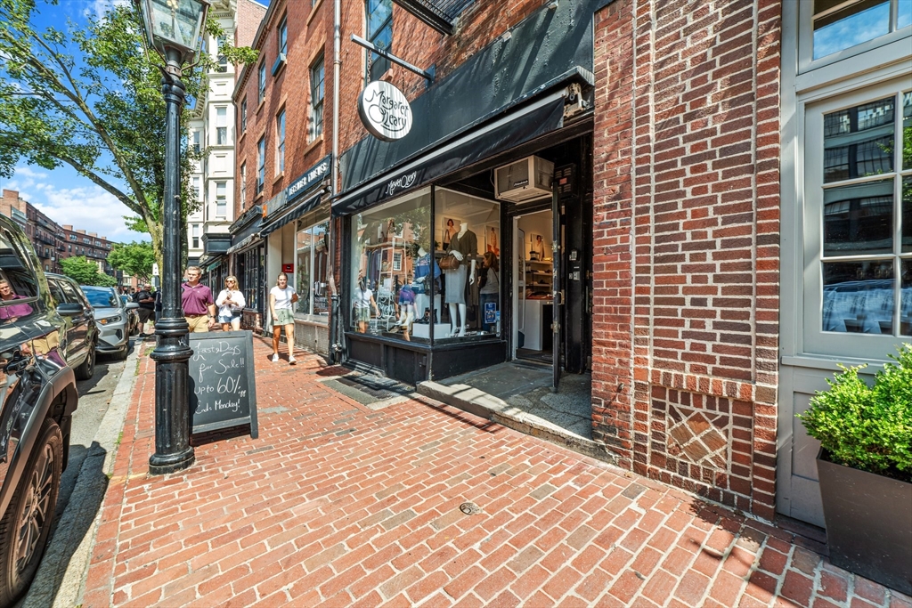 1 bed, 1 bath apartment for rent at 49 Charles St Unit 1, Beacon Hill