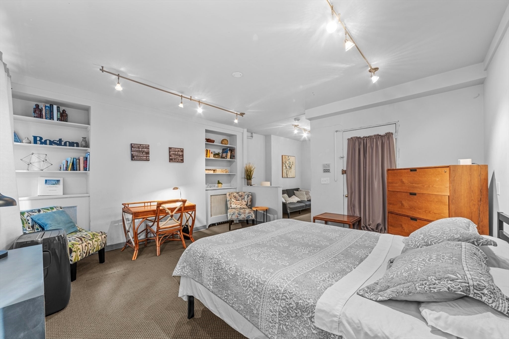 1 bed, 1 bath apartment for rent at 49 Charles St Unit 1, Beacon Hill — photo 14 of 15
