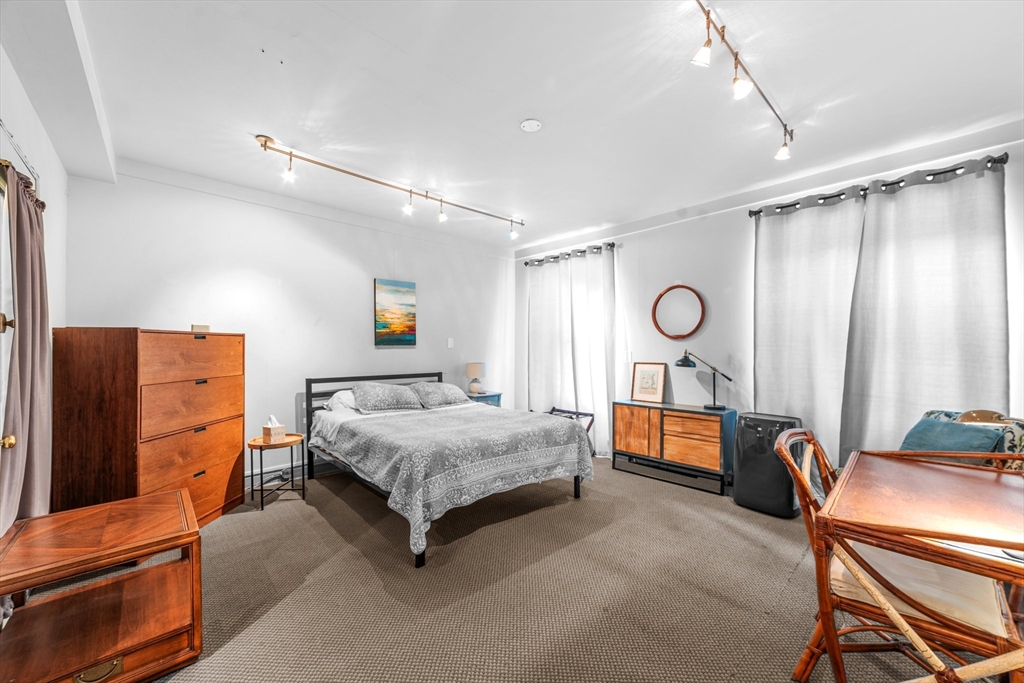 1 bed, 1 bath apartment for rent at 49 Charles St Unit 1, Beacon Hill — photo 11 of 15