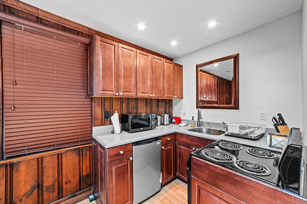 1 bed, 1 bath apartment for rent at 49 Charles St Unit 1, Beacon Hill — photo 5 of 15