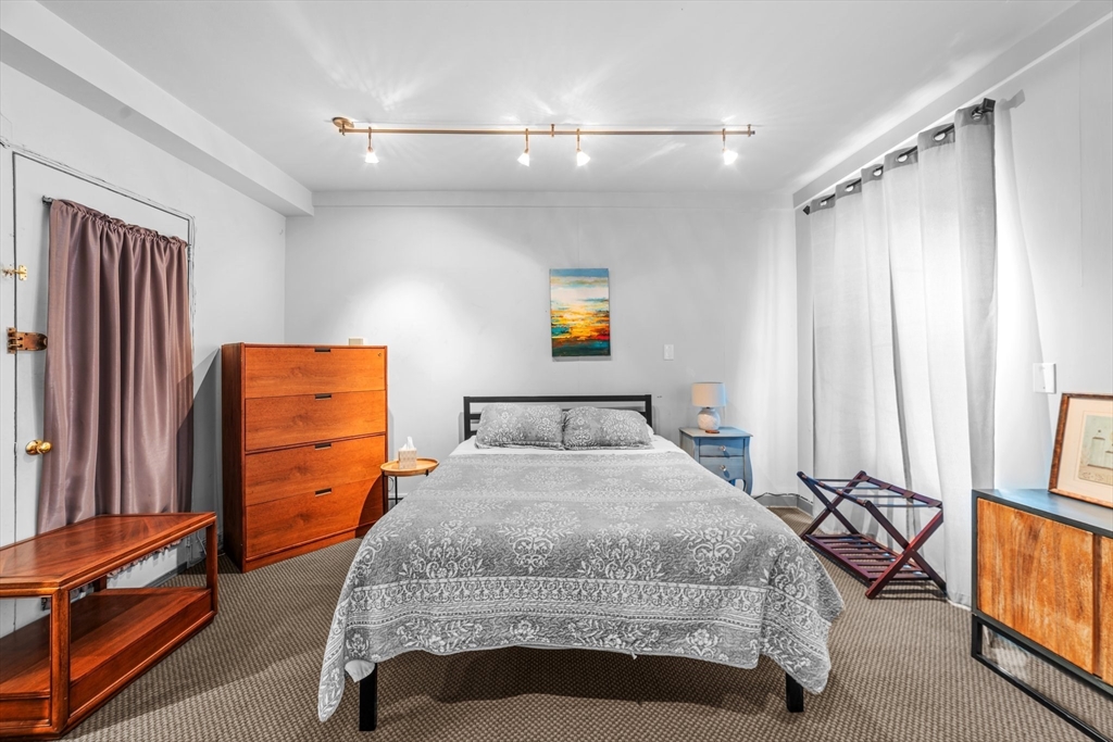 1 bed, 1 bath apartment for rent at 49 Charles St Unit 1, Beacon Hill — photo 12 of 15