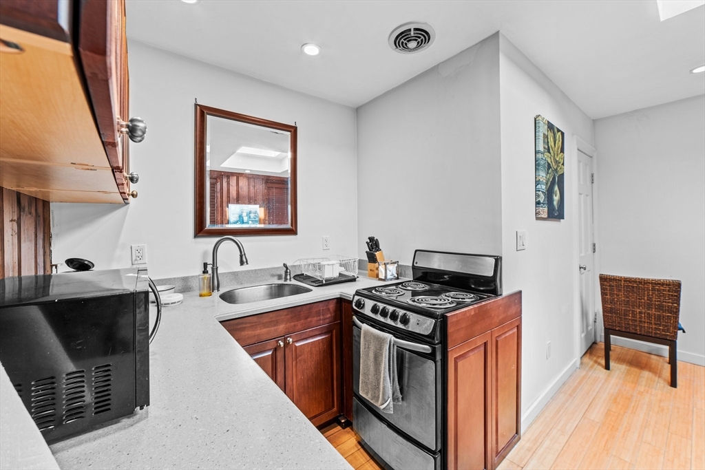 1 bed, 1 bath apartment for rent at 49 Charles St Unit 1, Beacon Hill — photo 6 of 15