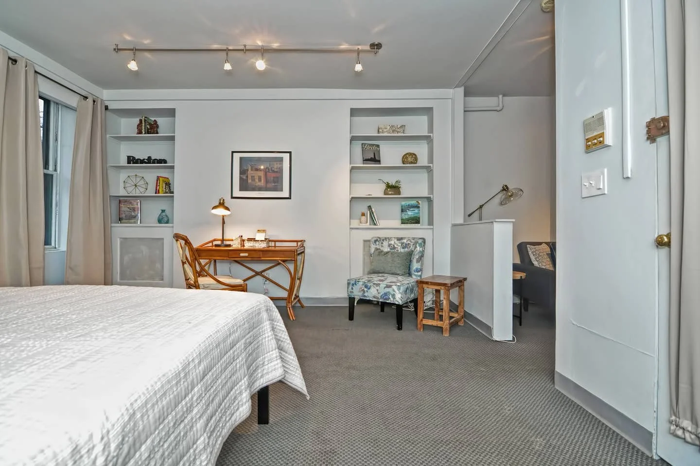 1 bed, 1 bath apartment for rent at 49 Charles St Unit 2, Beacon Hill — photo 11 of 13