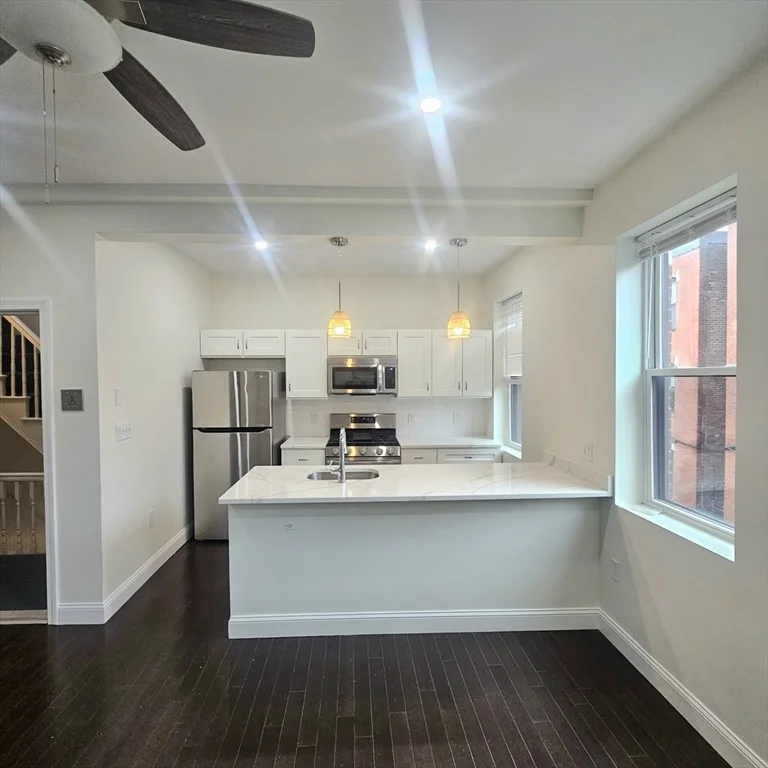 2 bed, 1 bath apartment for rent at 49 Charter St Unit 3, North End — photo 1 of 9