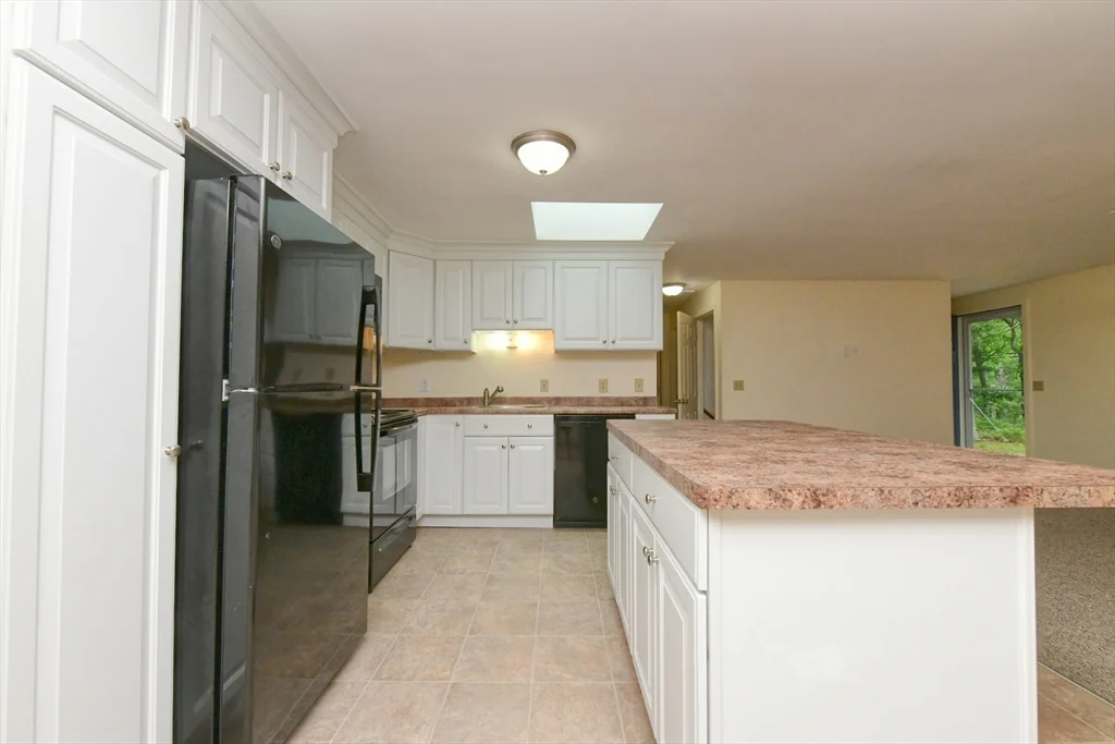3 bed, 3 bath apartment for rent at 49 Chase Rd, East Sandwich — photo 8 of 41