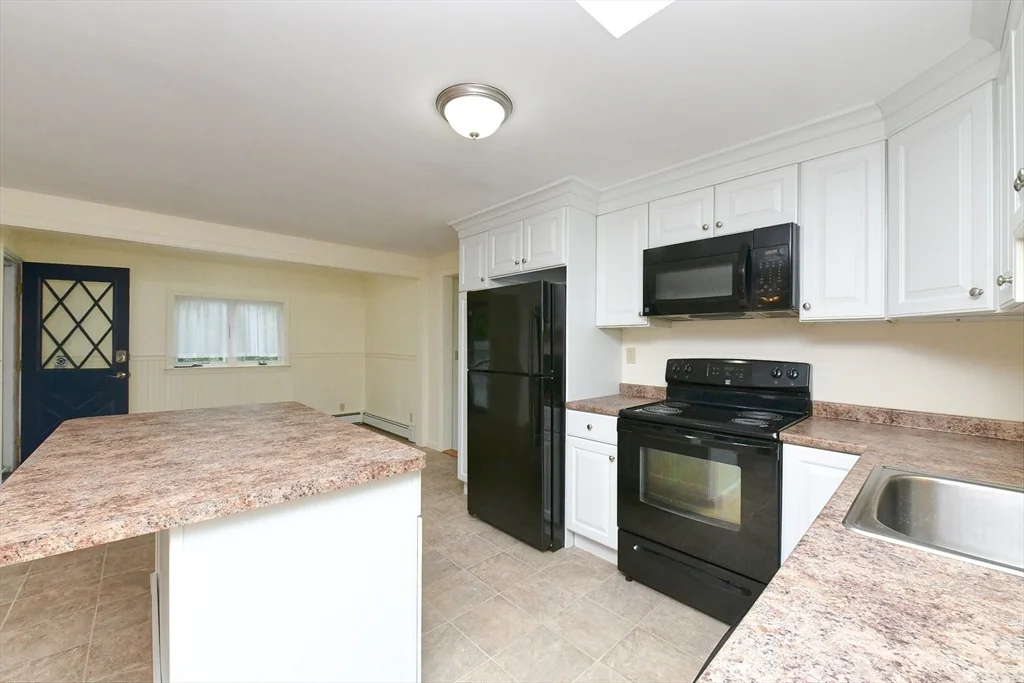 3 bed, 3 bath apartment for rent at 49 Chase Rd, East Sandwich — photo 7 of 41
