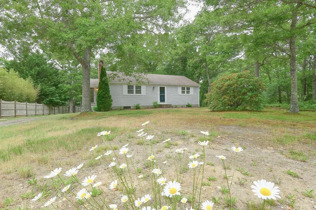 3 bed, 3 bath apartment for rent at 49 Chase Rd, East Sandwich — photo 2 of 41