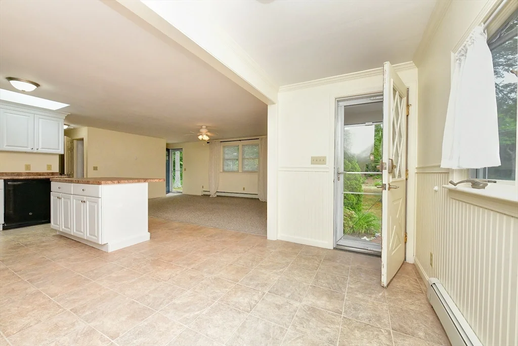 3 bed, 3 bath apartment for rent at 49 Chase Rd, East Sandwich — photo 5 of 41
