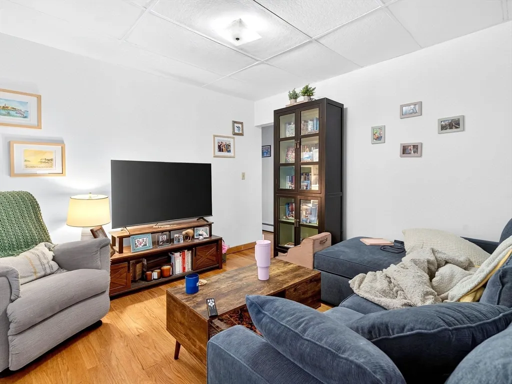 2 bed, 1 bath apartment for rent at 49 Clifton St Unit 49, North Cambridge — photo 6 of 16