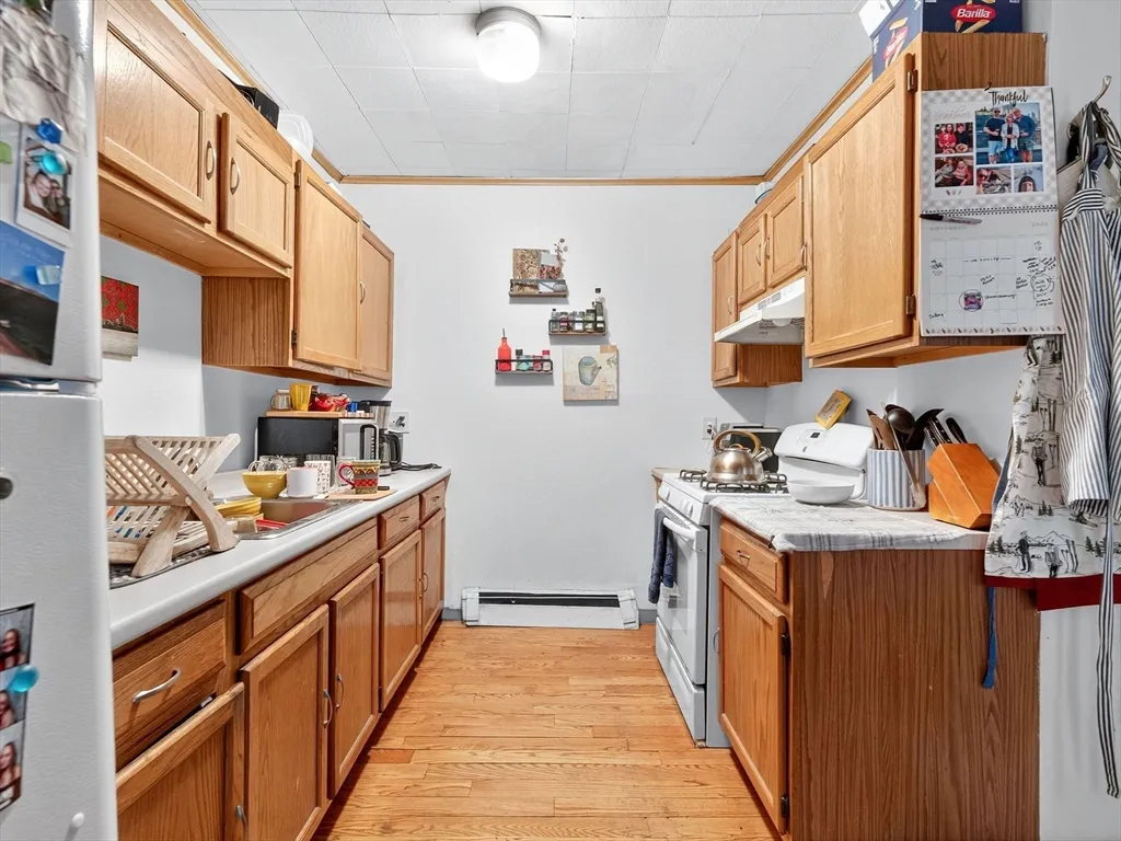 2 bed, 1 bath apartment for rent at 49 Clifton St Unit 49, North Cambridge — photo 3 of 16