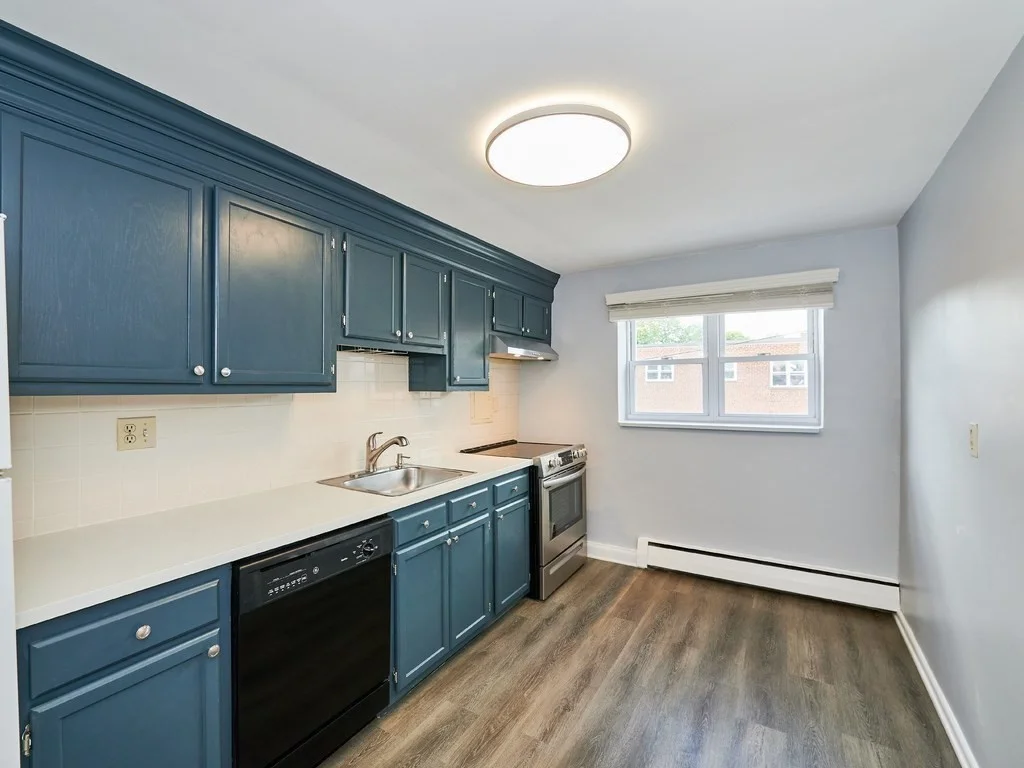 1 bed, 1 bath apartment for rent at 49 Colborne Rd Unit 5, Brighton — photo 3 of 14