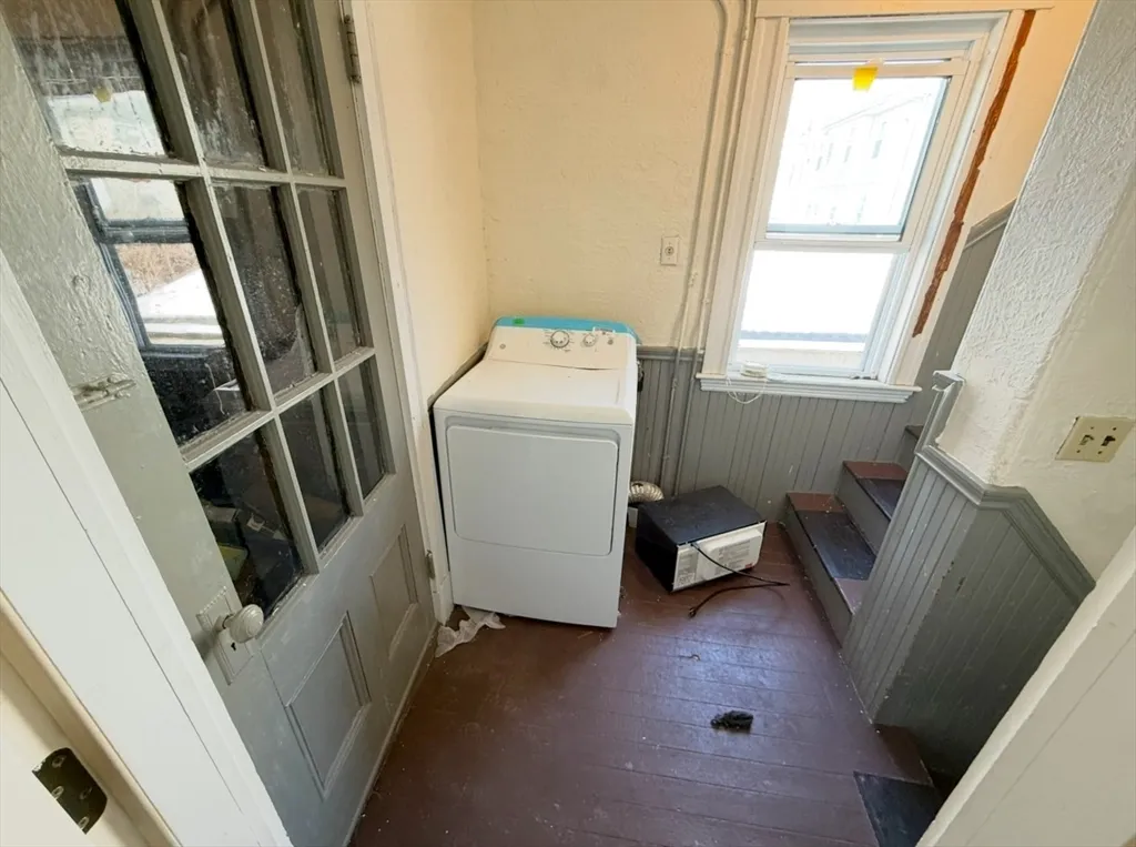 3 bed, 1 bath apartment for rent at 49 Conwell Ave Unit 2, West Somerville — photo 19 of 19