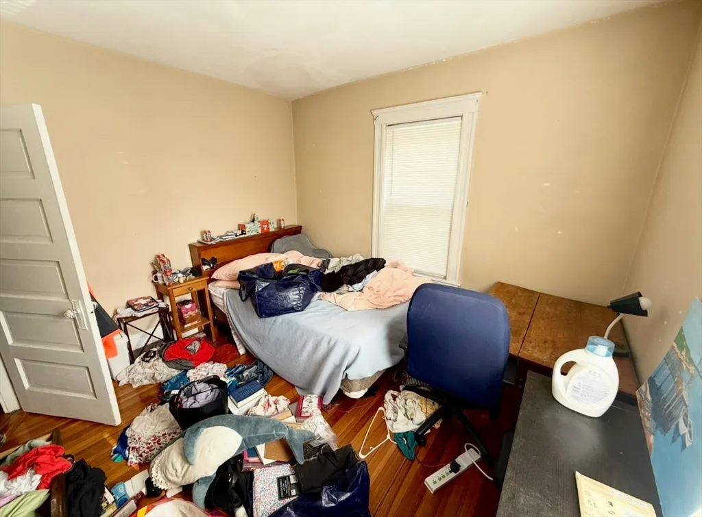3 bed, 1 bath apartment for rent at 49 Conwell Ave Unit 2, West Somerville — photo 17 of 19