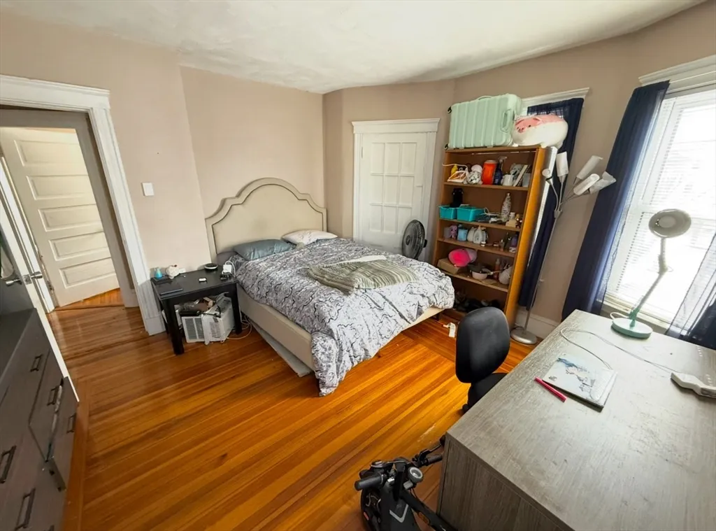 3 bed, 1 bath apartment for rent at 49 Conwell Ave Unit 2, West Somerville — photo 12 of 19
