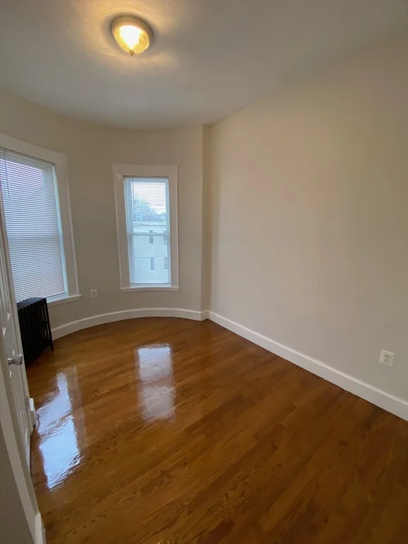 4 bed, 1 bath apartment for rent at 49 Copeland St Unit 2, Roxbury — photo 6 of 7