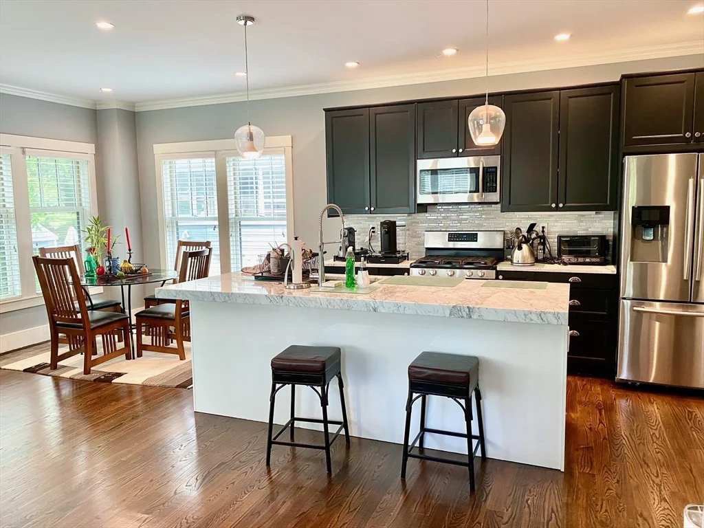 3 bed, 2 bath apartment for rent at 49 Cottage St Unit 2, Newton Upper Falls — photo 2 of 11