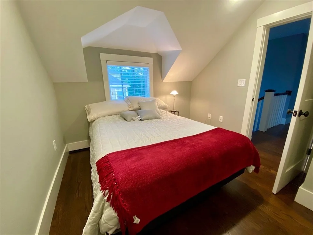 3 bed, 2 bath apartment for rent at 49 Cottage St Unit 2, Newton Upper Falls — photo 5 of 11
