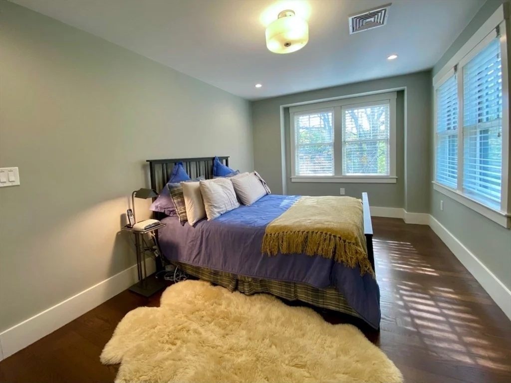 3 bed, 2 bath apartment for rent at 49 Cottage St Unit 2, Newton Upper Falls — photo 8 of 11